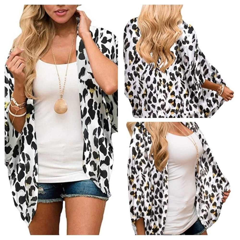 😎 NWT White Leopard Cardigan Coverup 😍